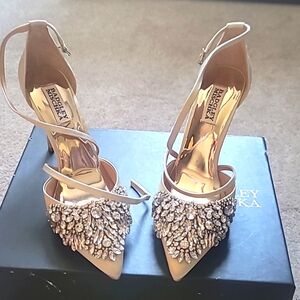 New Badgley Miska Crytal Pumps sz 8